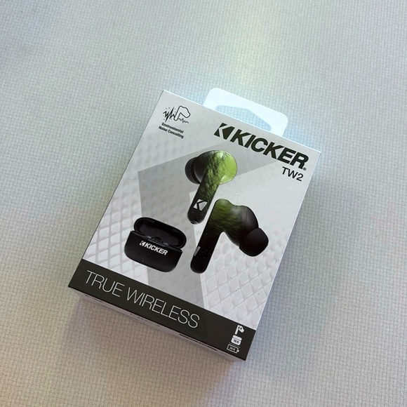 NWOT Kicker TW2 Ear Buds - Picture 1 of 4